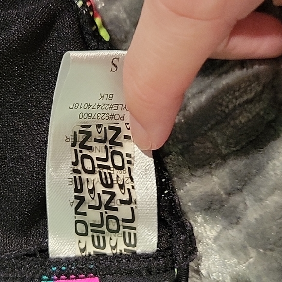 O'Neill Swimsuit Top - Picture 6 of 6